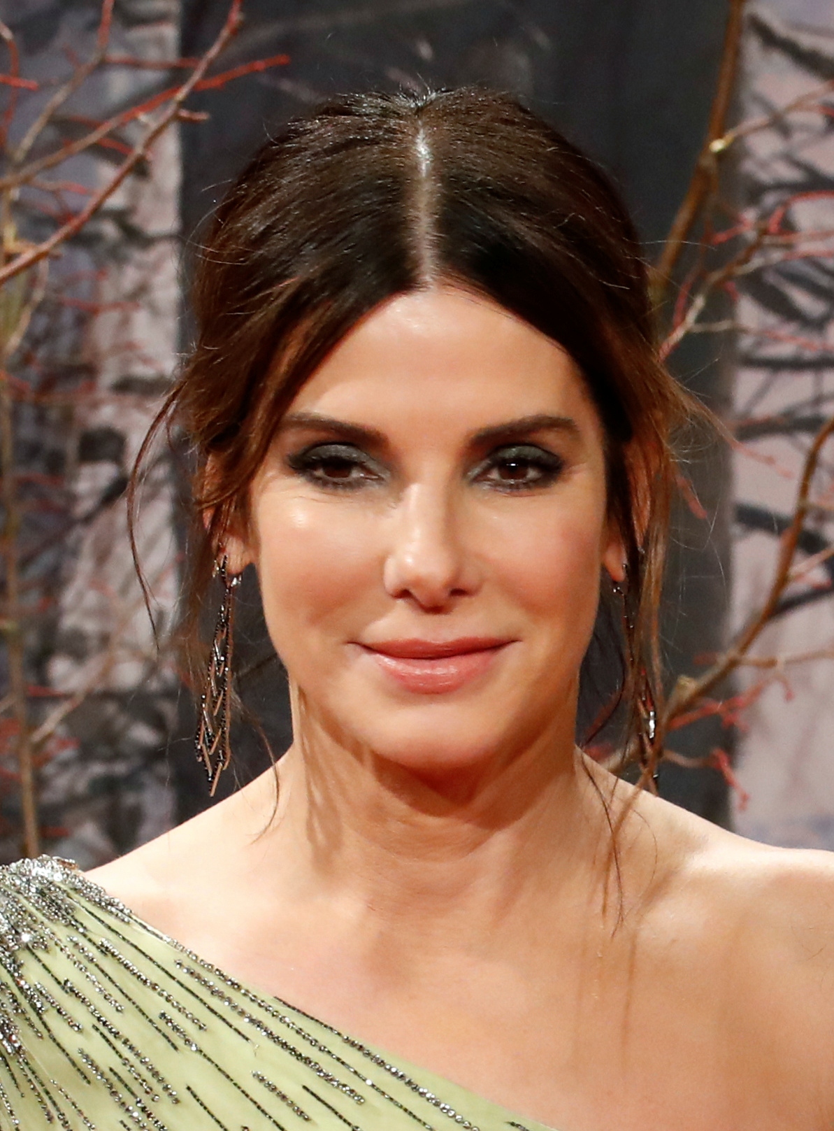 Sandra Bullock Just Cut Her Hair Into A Gorgeous Textured Lob