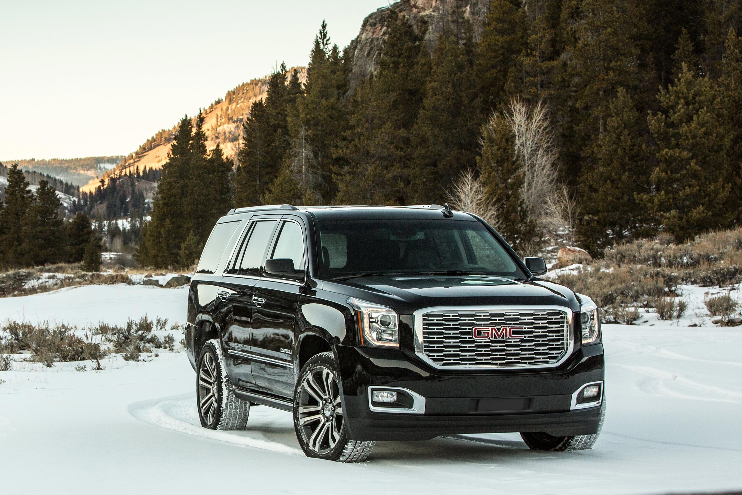 2020 GMC Yukon Overview - MSN Autos