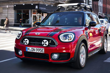 Research 2020
                  MINI Countryman pictures, prices and reviews