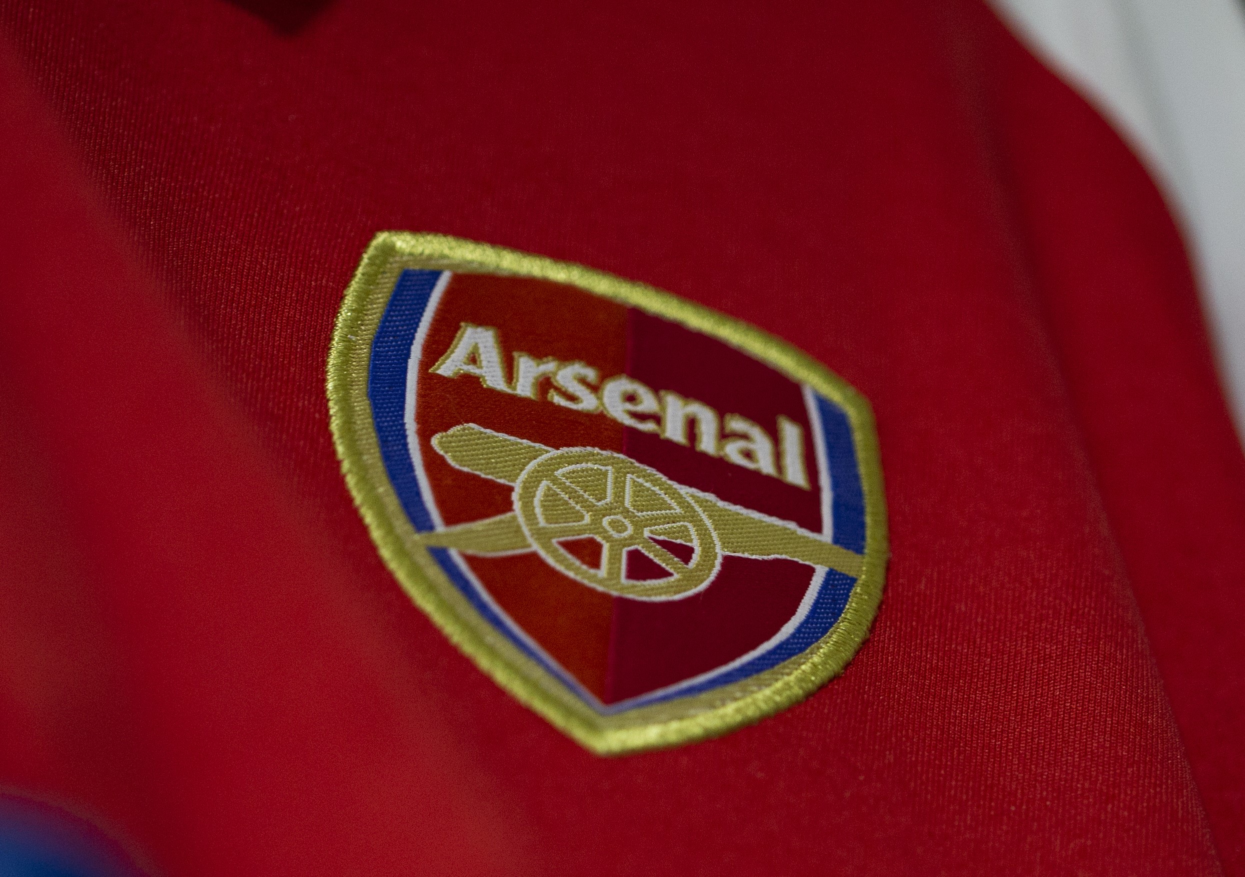 ANKARA, TURKEY - JULY 25 : Logo of Arsenal Football Club is seen in Ankara, Turkey on July 25, 2018. (Photo by Aytac Unal/Anadolu Agency/Getty Images)
