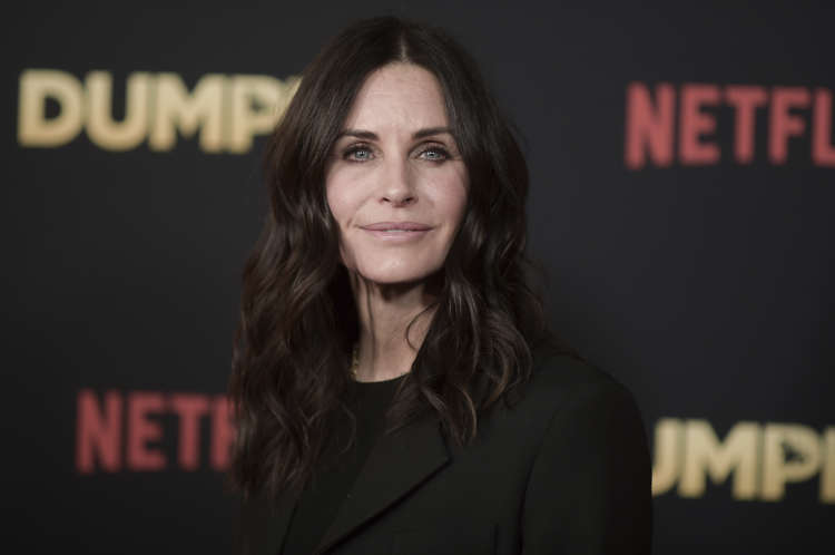 Courteney Cox Proves She Can Still Deliver Her Best Monica Geller Line