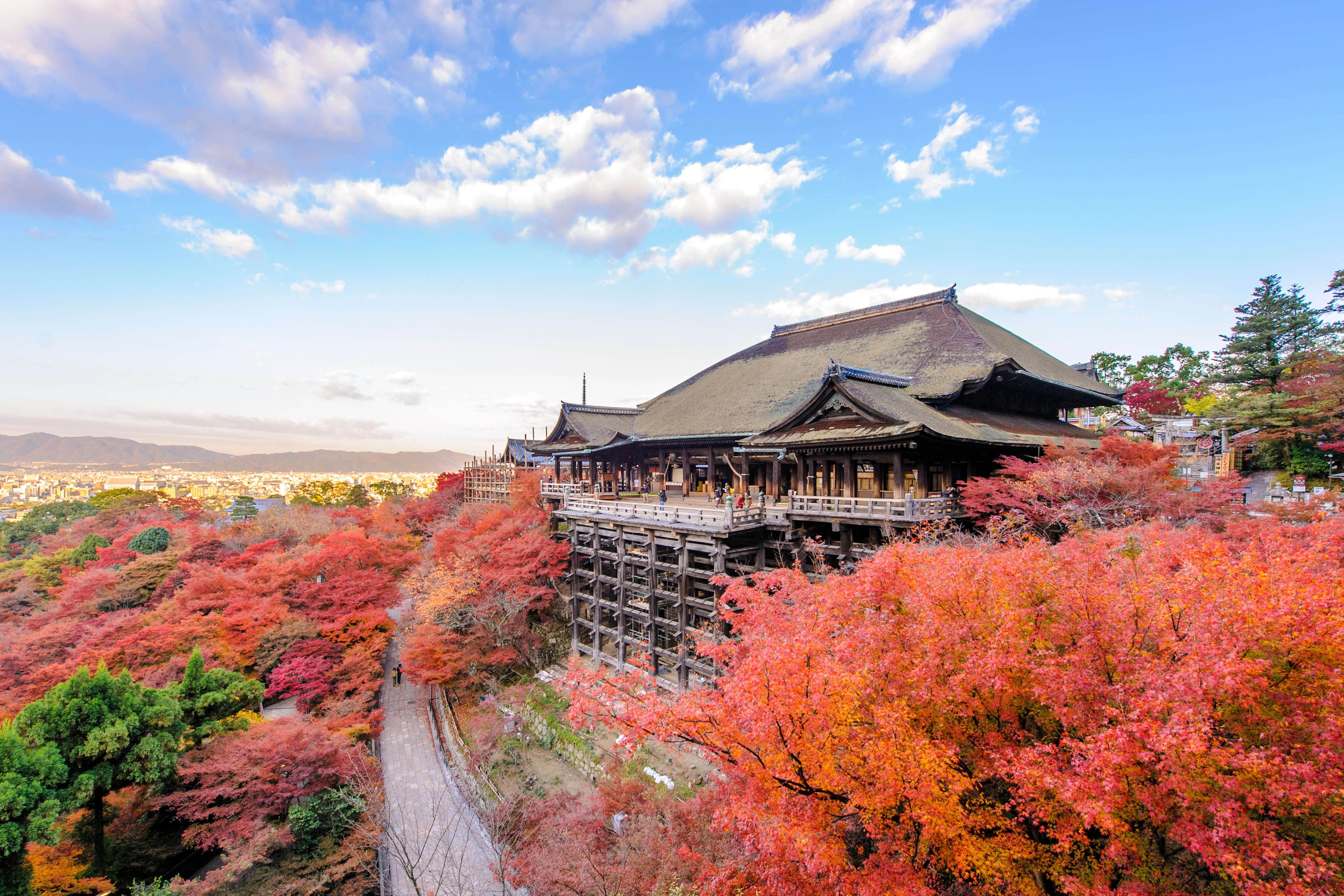 今年秋に行きたい世界各地の 紅葉の名所 選