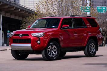 Research 2020
                  TOYOTA 4-Runner pictures, prices and reviews