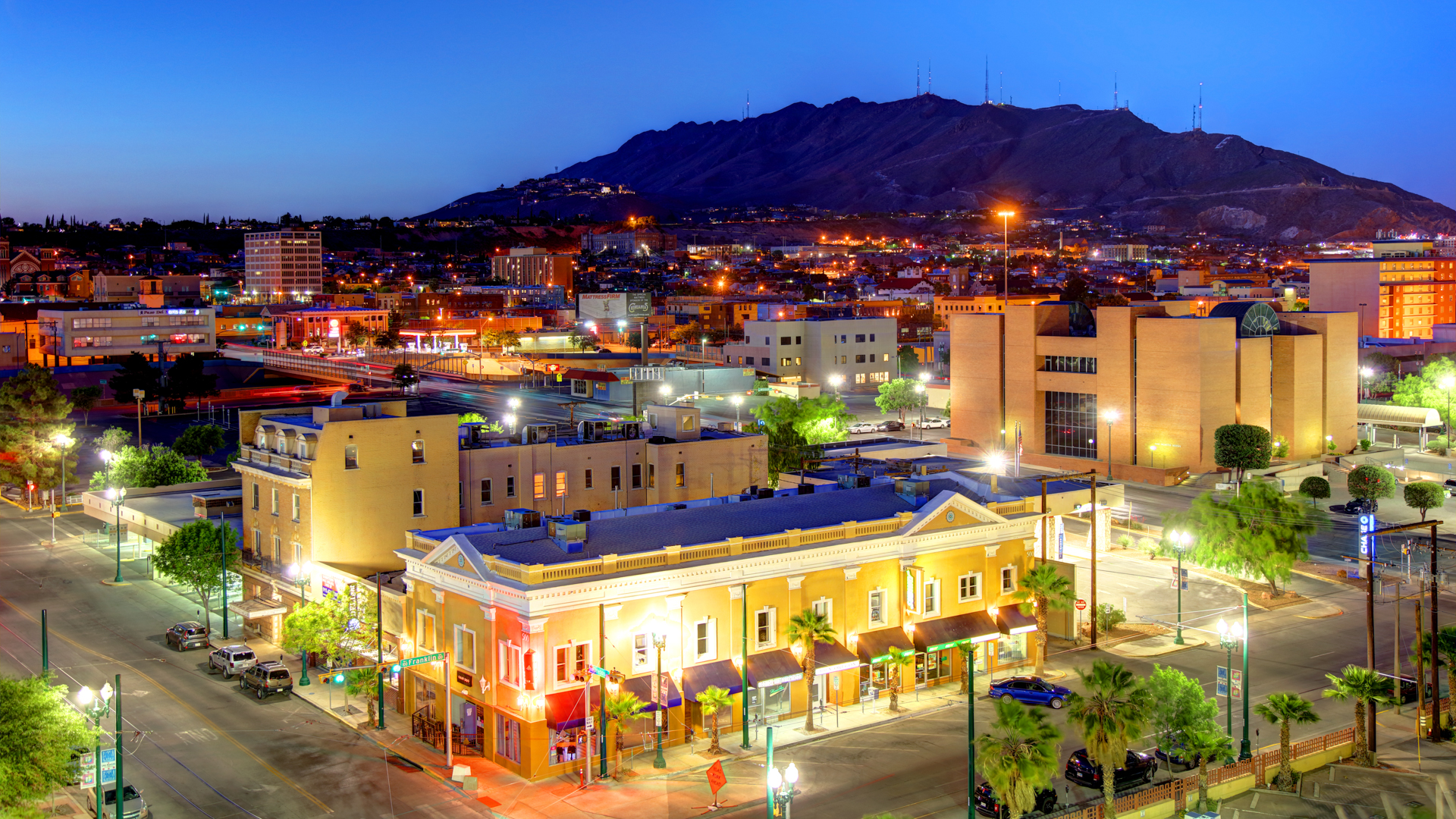 25 Best Small Towns To Retire Where $100K In Savings Will Last You The ...