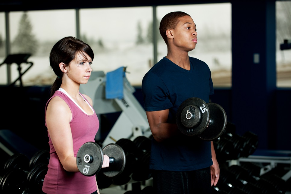Does Lifting Weights Stunt Growth In Teens