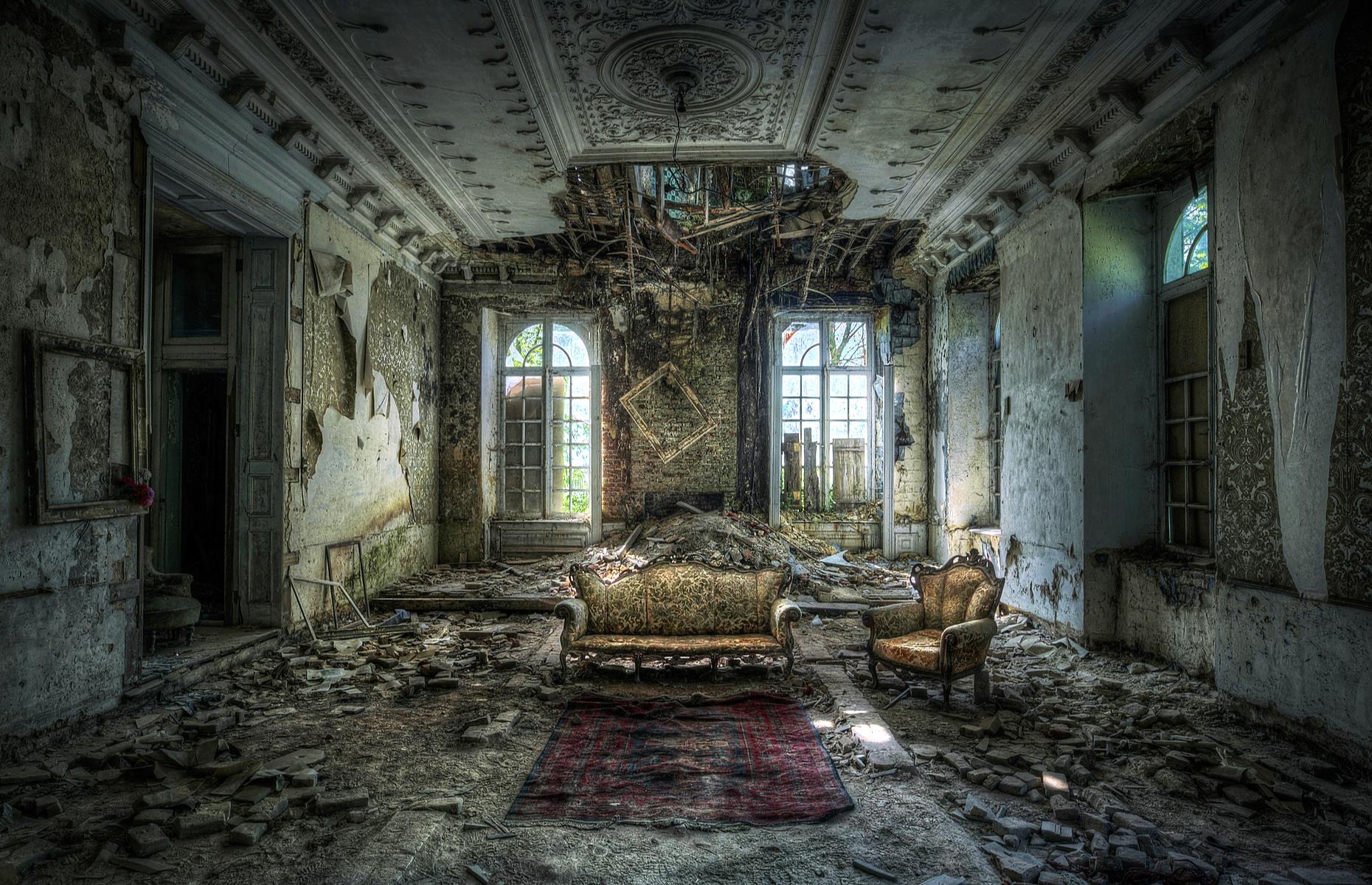 Inside Creepy Abandoned Mansions Around The World