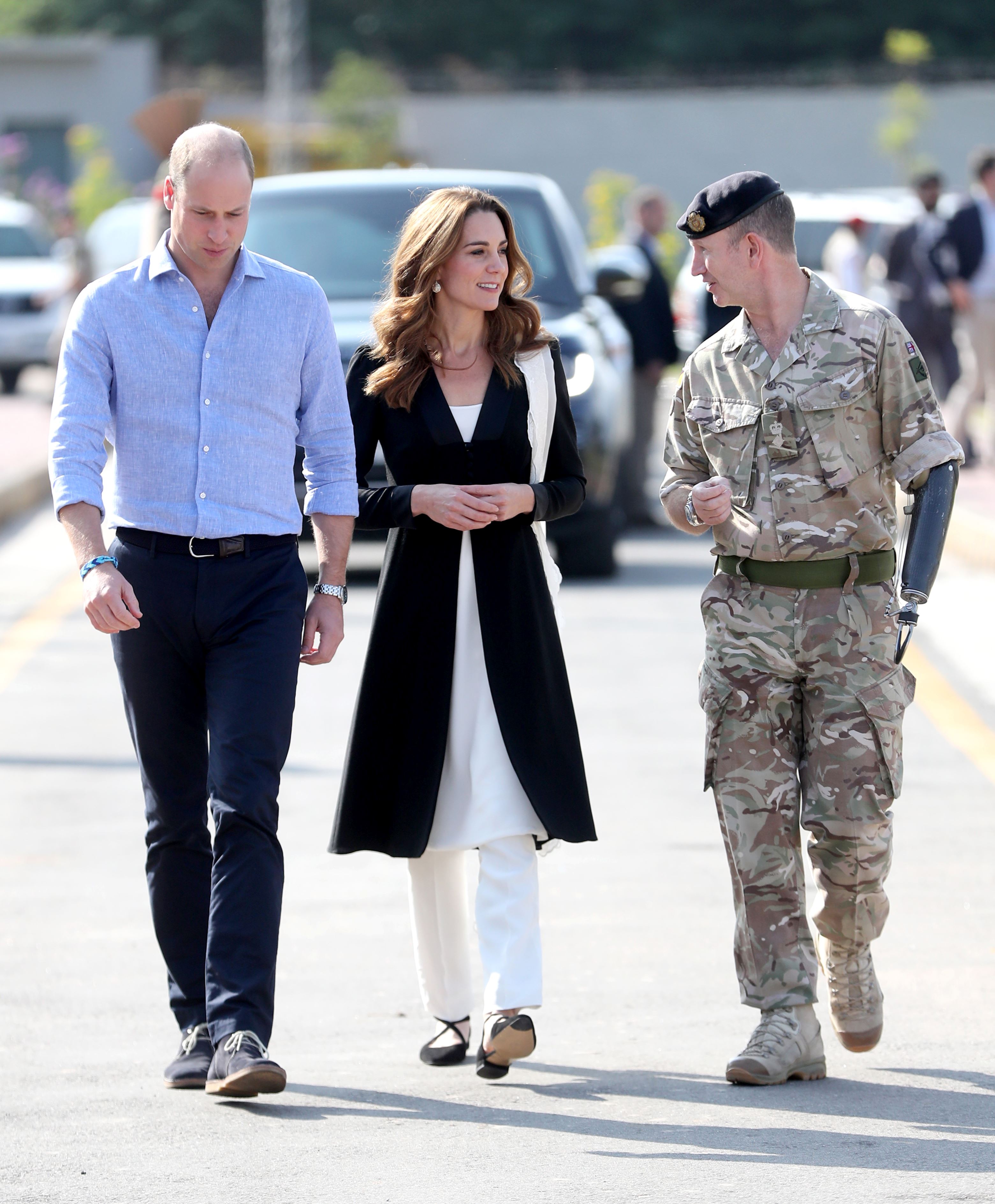 Gu Thời Trang Của Cong Nương Kate Trong Chuyến Cong Du Pakistan Cung Chồng