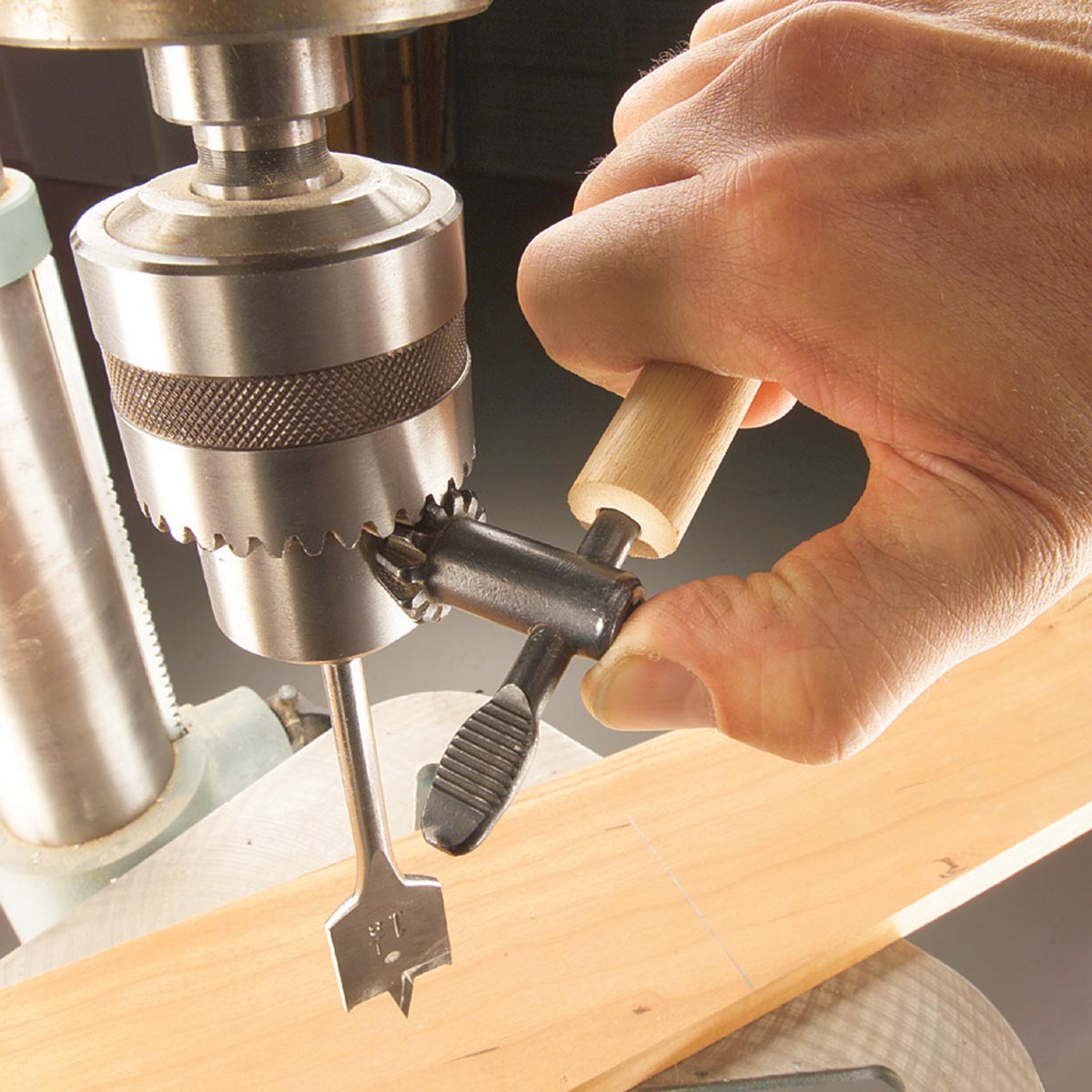 Tool tips. Cool Tool. Genius hand. China Handyman DIY Tricks. Tool Tips today.