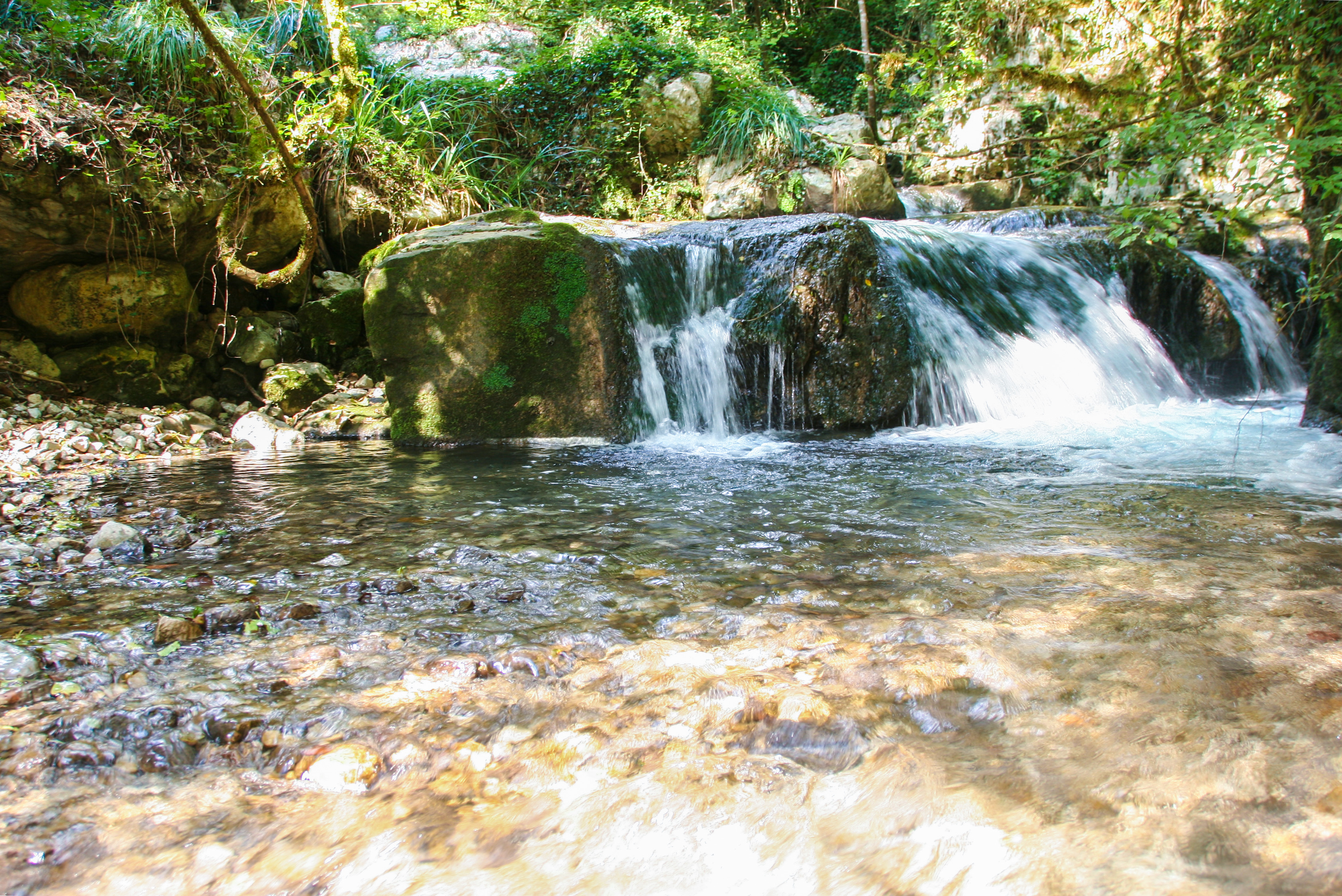 ����� 13 �� 16: beautiful environment around the river Bussento resurgence, a natural reserve in Cilento national park