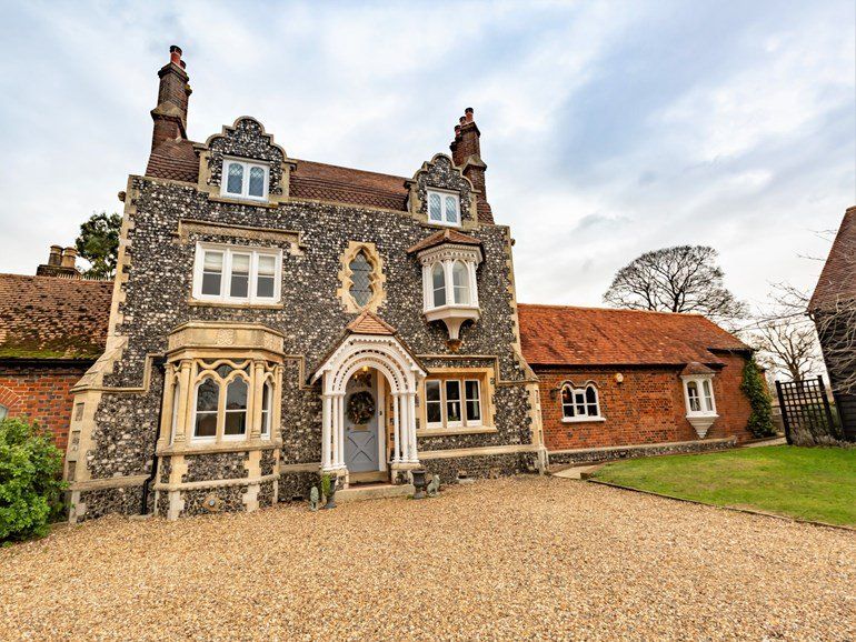 <p>Sleeping 15 people, this beautiful detached farmhouse in Beaconsfield is ideal for a group girls' holiday or family weekend. Think art deco meets country glamour in the gorgeous retreat set in 2,000 acres of farm and woodland. </p><p>Beyond its imposing façade, there’s a drawing room with a lavish fireplace, a kitchen (the hub of the house) and spacious dining room, perfect for long lazy meals. The Chiltern Hills offer miles of walking paths for when you want to get out and about. </p><p><a class="body-btn-link" href="https://www.holidaycottages.co.uk/heart-of-england/buckinghamshire/the-flint-house">CHECK AVAILABILITY</a></p>