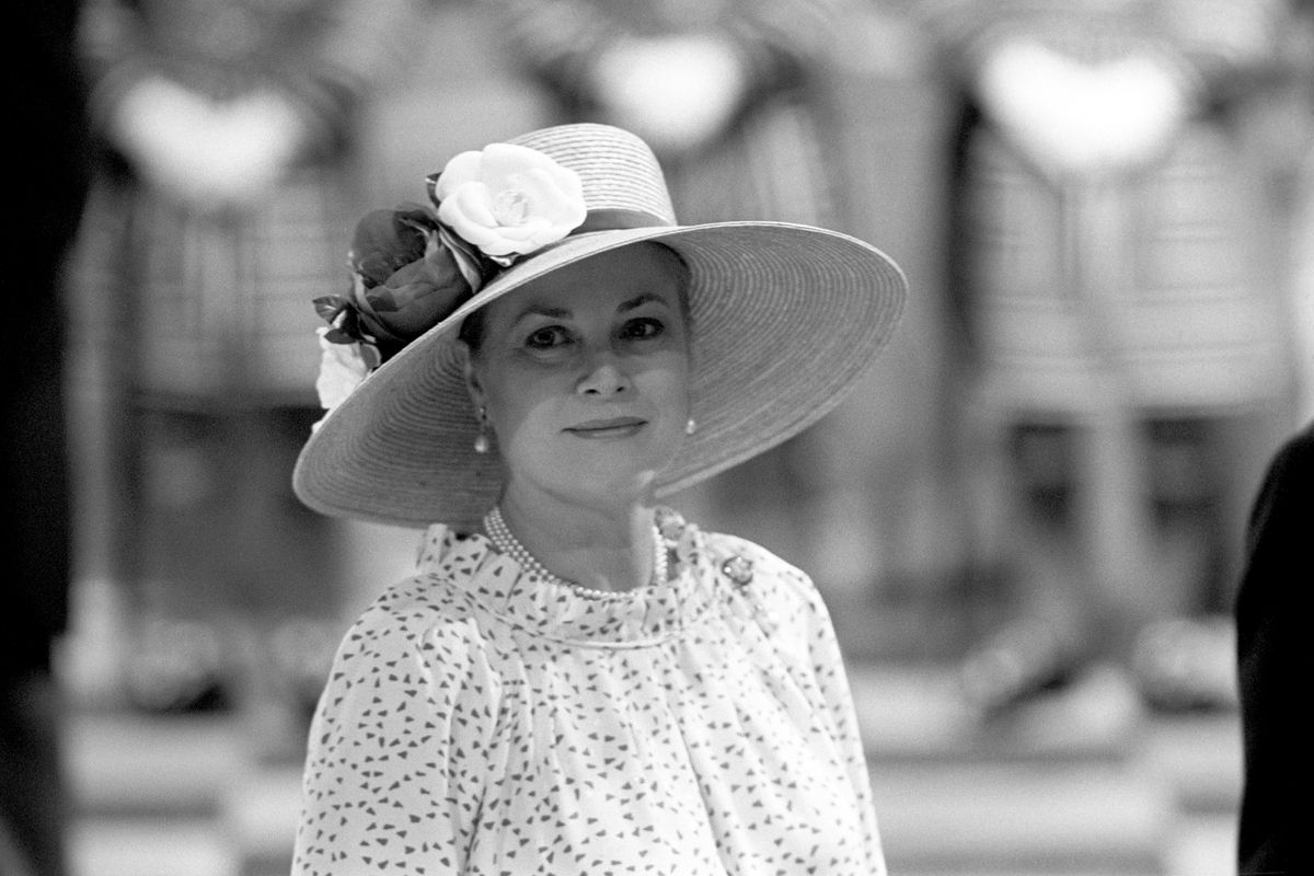 <p>The day's festivities drew some of the most important royals from around the world—including Princess of Monaco Grace Kelly. How chic is she?!</p>