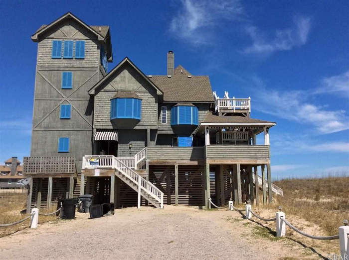 5 of 25 Photo in Gallery: 23288 Beacon Rd E.The story of this distinctive beach house is almost as dramatic as the tear-jerking romance starring Richard Gere and Diane Lane. A few years after the movie was filmed, the structure was so close to the water that it was in danger of washing away, thanks to rising waters and erosion. But fans of the movie swooped in to buy it and move it to a safer place, where it's now the ultimate beach vacation rental.Related: 34 Amazing East Coast Beach Houses to Rent