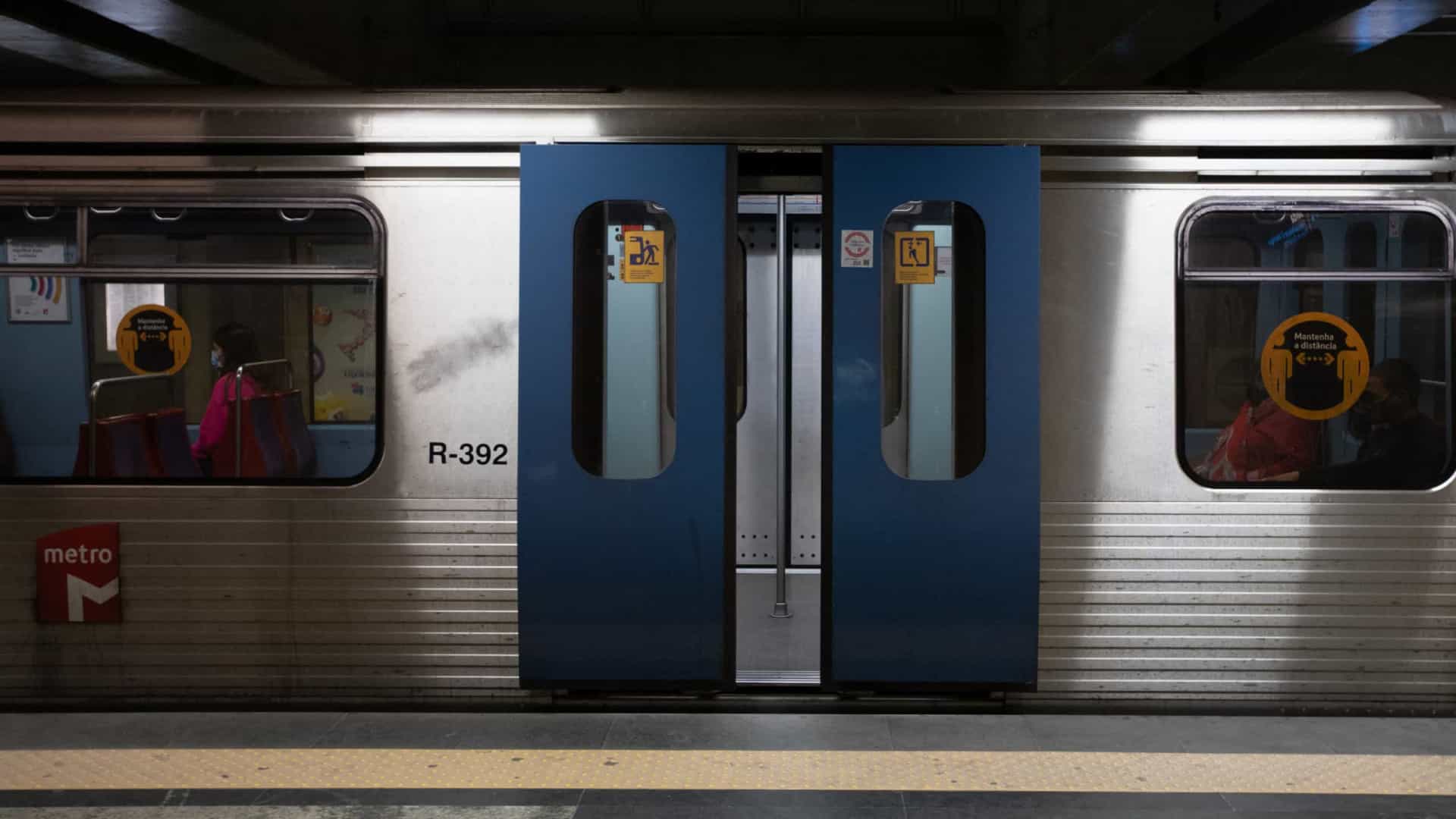 retomada circulação na linha azul do metro de lisboa às 16h26