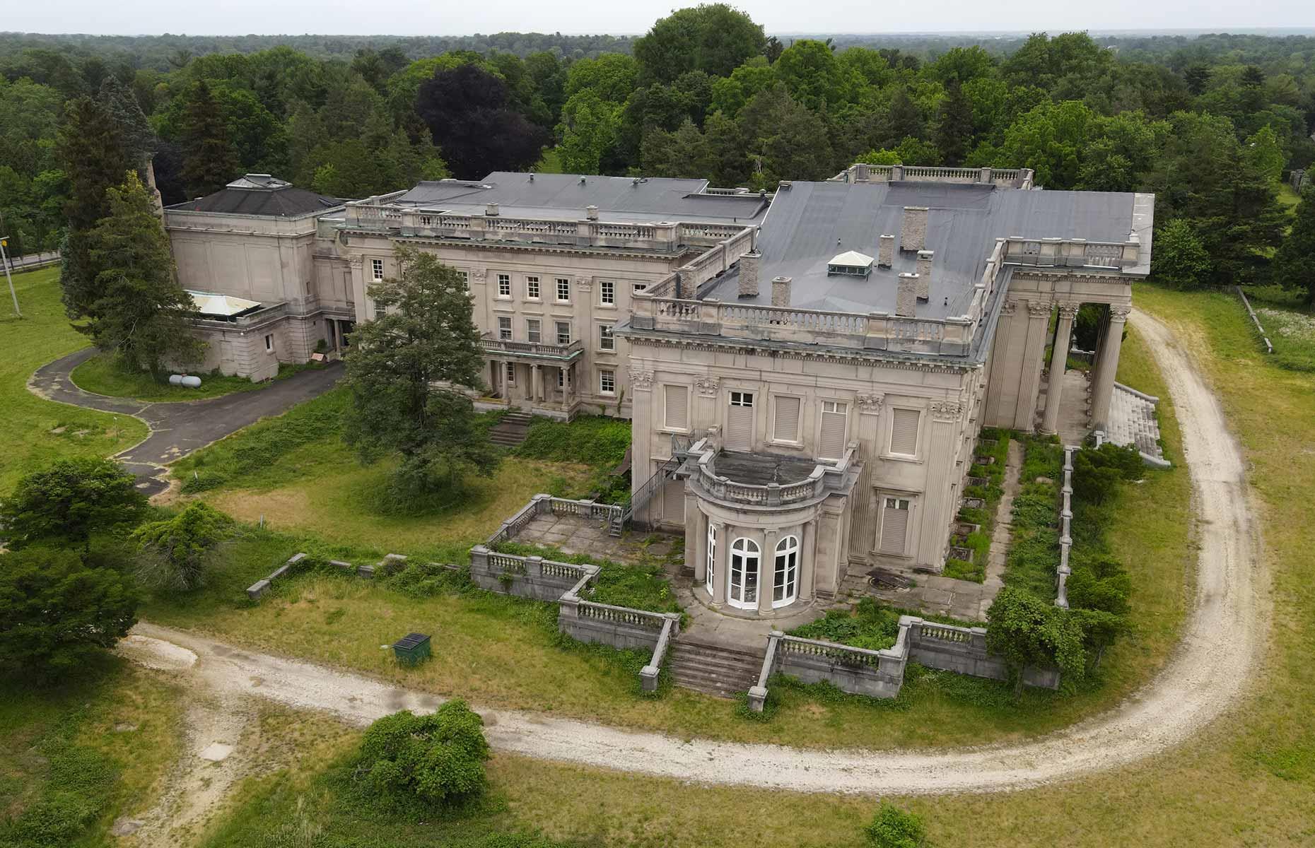 Inside The Huge Abandoned Mansion With A Tragic Link To The Titanic