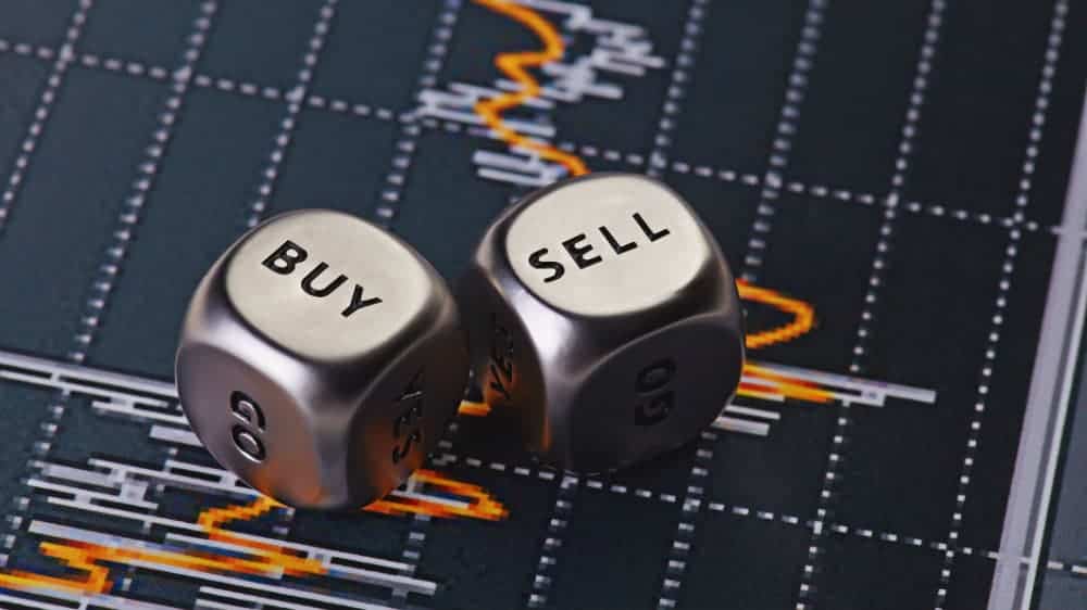 is manulife stock a buy, sell, or hold?