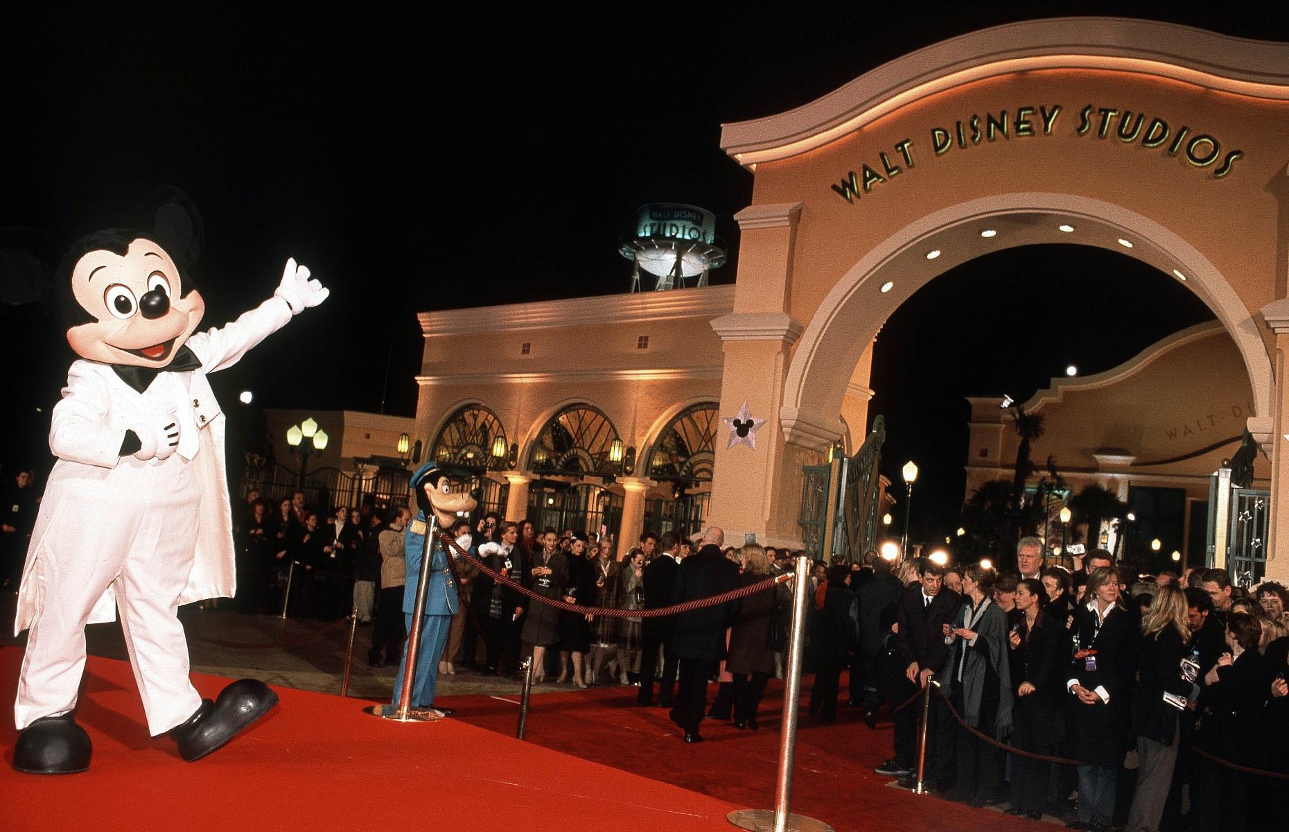 The year 2002 saw the opening of Walt Disney Studios Park, a glittering Disney park devoted to show biz, with attractions from Hollywood Boulevard to movie-themed rides. Here, suited and booted, Mickey Mouse and Goofy welcome guests to the Studios' inauguration.