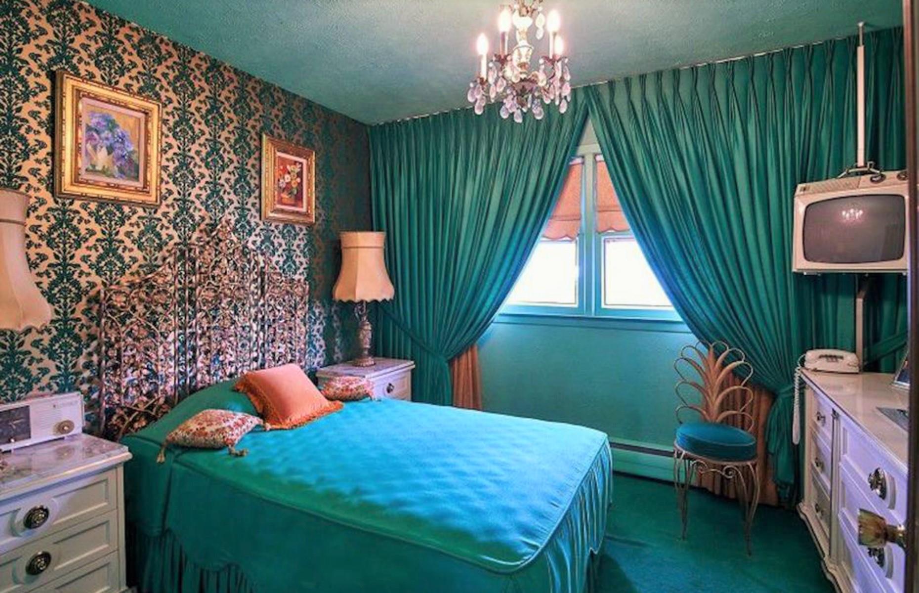 30 groovy retro bedrooms from decades past