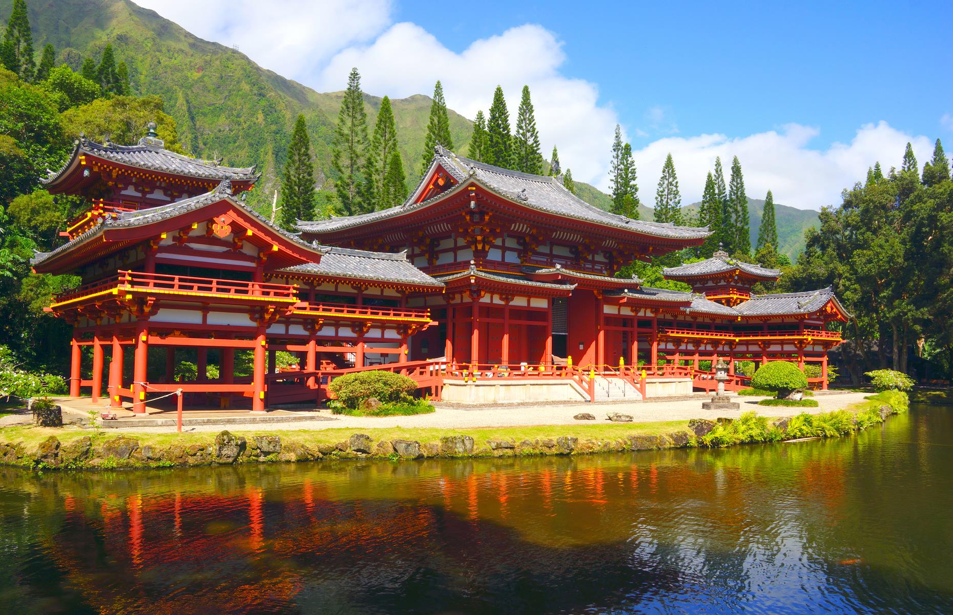 You might not expect to find a full-scale replica of a Japanese temple in Hawaii – but make a beeline for Oahu's eastern Windward Coast and you'll discover exactly that. The Byodo-In Temple is set within the Valley of the Temples Memorial Park, an important Hawaiian burial area, and is a carbon copy of its namesake in Uji, Japan. You can wander the landscaped grounds, with its koi-filled pond, and gaze up at an 18-foot (5m) buddha within the temple itself.