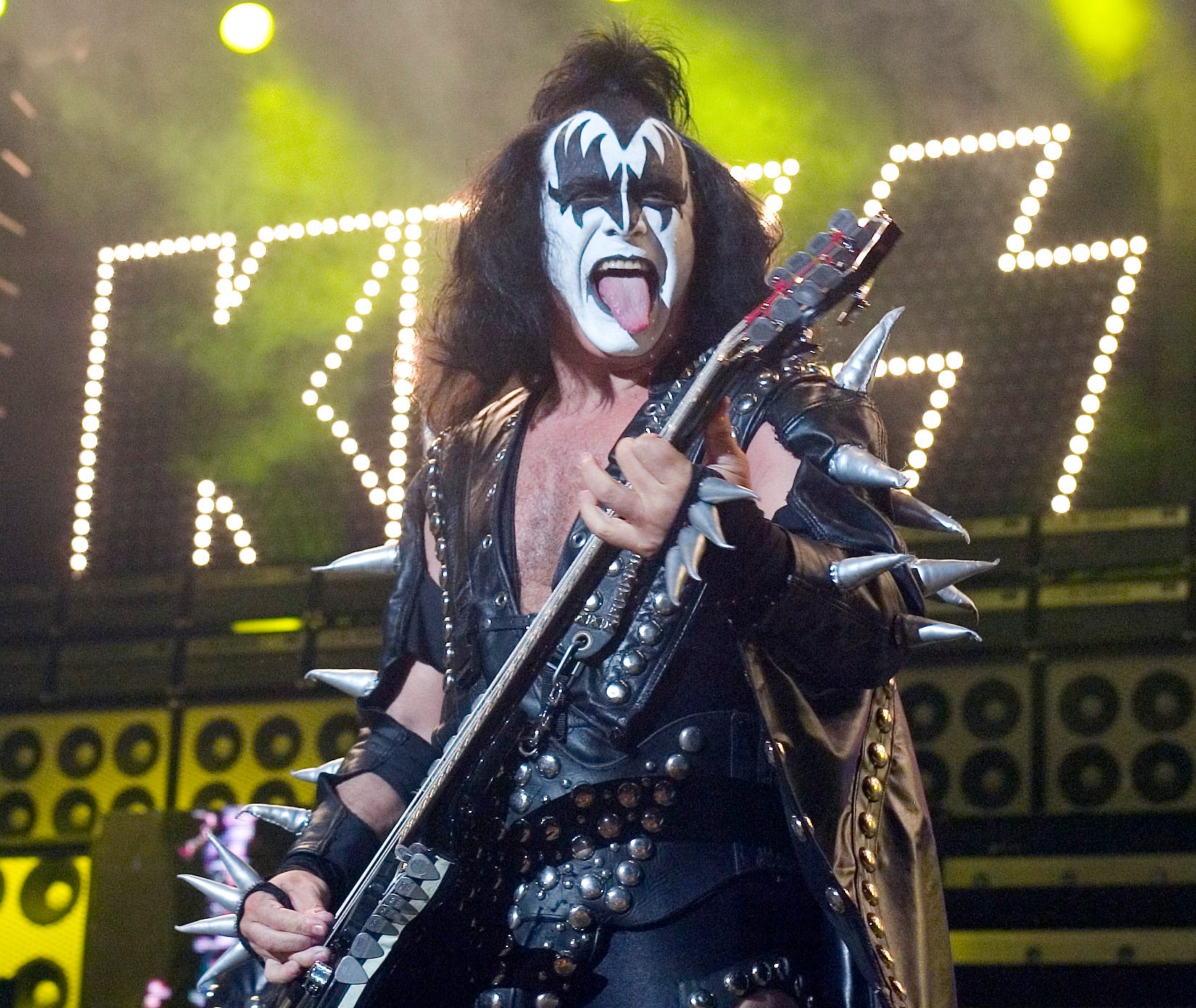 Вокалист группы kiss