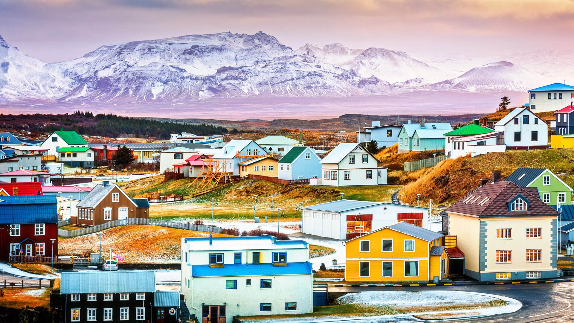 <p><span>Iceland offers a long-term visa for remote work for those with a monthly income of 1 million ISK ($7,817) or more. The visa is good for up to 180 days. There is a $95 fee to apply.</span></p> <p><span>To enter Iceland, you must be vaccinated or have had a prior COVID-19 infection, and present a negative PCR or antigen test prior to boarding a vessel to Iceland.</span></p>