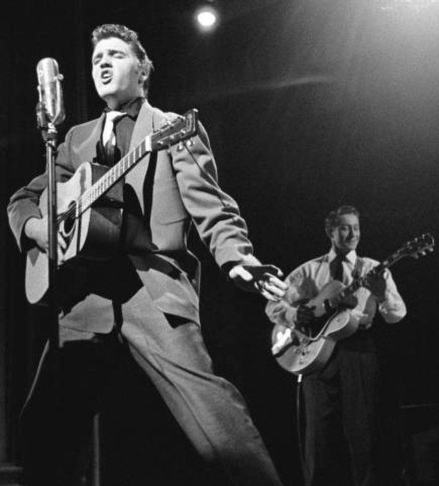 <p>No one would debate the fact that even in death, Elvis is a global superstar. What’s more incredible is that he achieved that status <a href="https://www.history.com/news/7-fascinating-facts-about-elvis">without ever performing anywhere</a> except in the United States, and a few dates in Canada.</p>