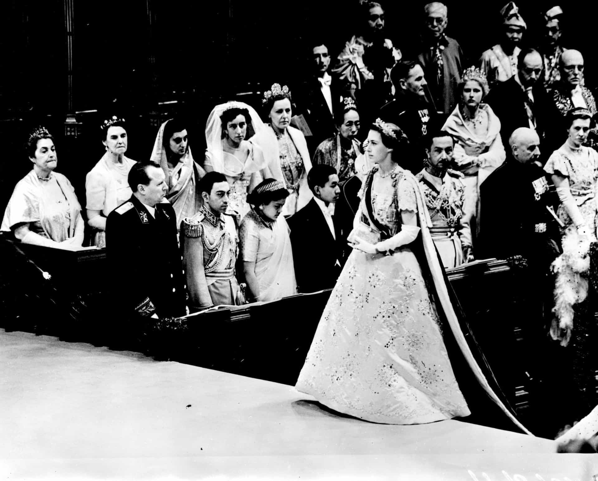Prinzessin Margaret unterstützte die Königin an ihrem Krönungstag im Juni 1953.
