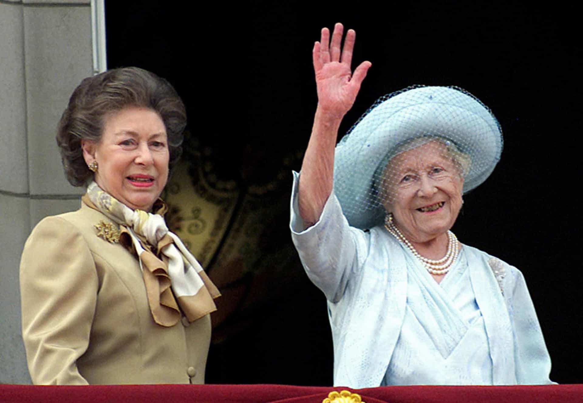 Nach einem dritten Schlaganfall im Jahr 2002 starb die Prinzessin im Alter von 71 Jahren. Etwa eineinhalb Monate später verstarb auch die Königinmutter im Alter von 101 Jahren. Die Königin war am Boden zerstört.