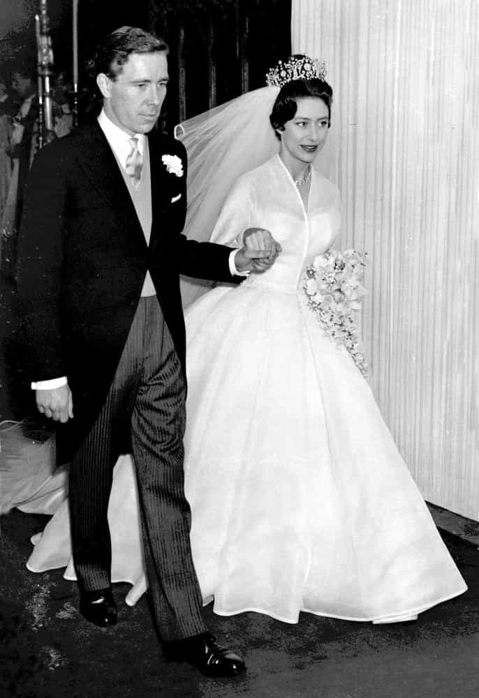 Als moderne königliche Persönlichkeit war Margarets Hochzeit die erste königliche Hochzeit, die im Fernsehen übertragen wurde und weltweit rund 300 Millionen Zuschauer anzog.