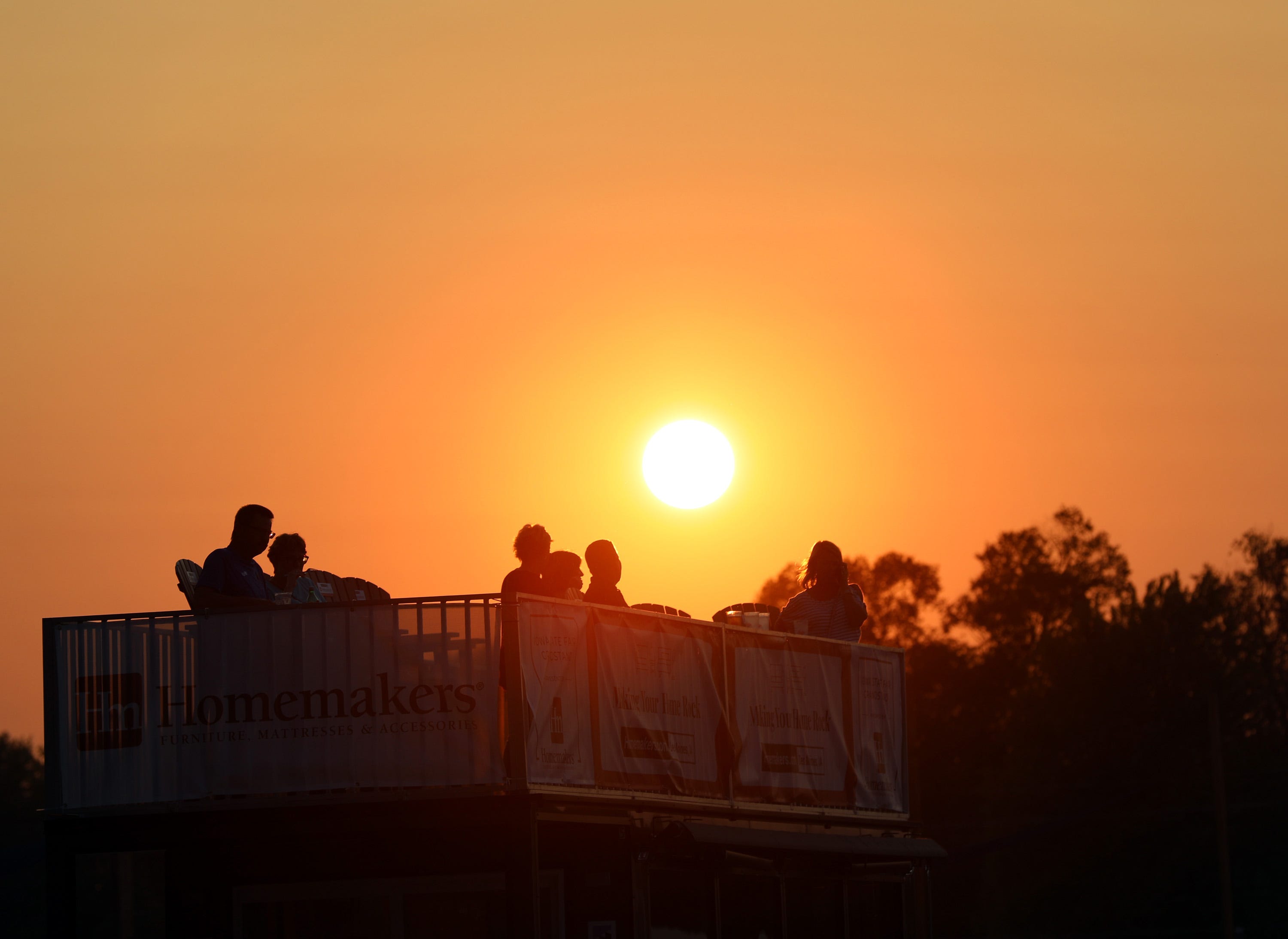 Iowans have not changed. But their leaders are baitandswitch experts.