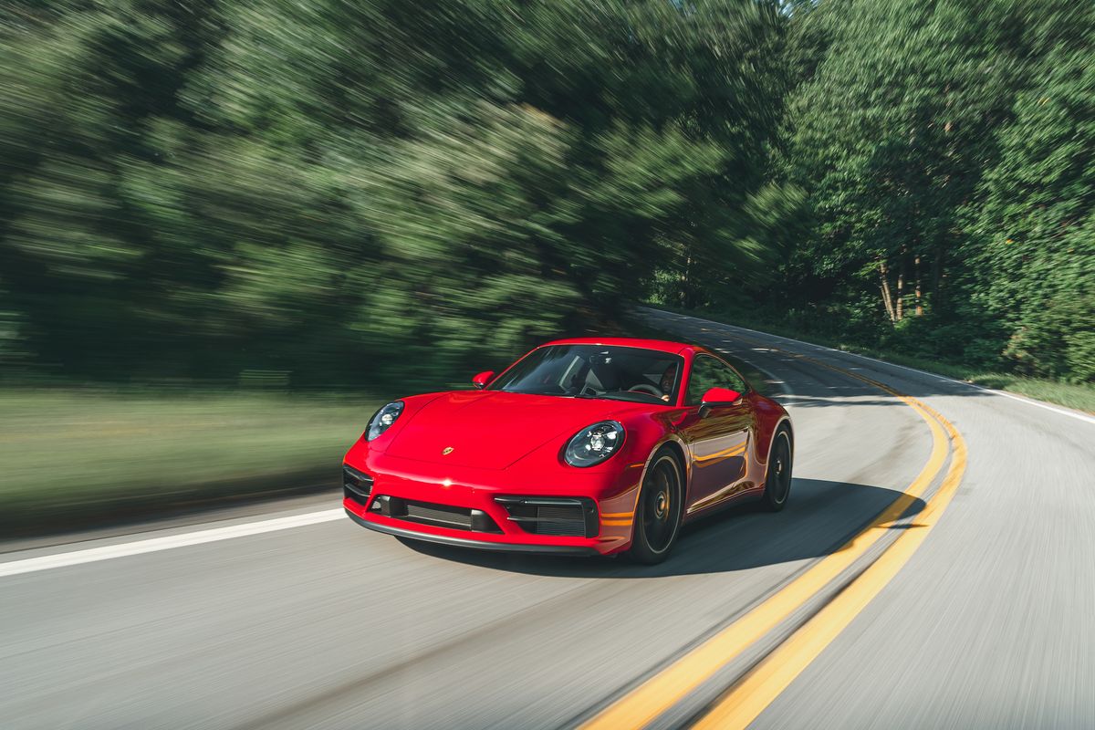 Porsche 911 GTS Coupe