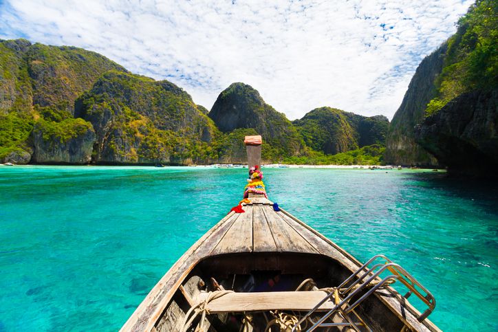 15 Stunning Clear-Water Beaches Around the World