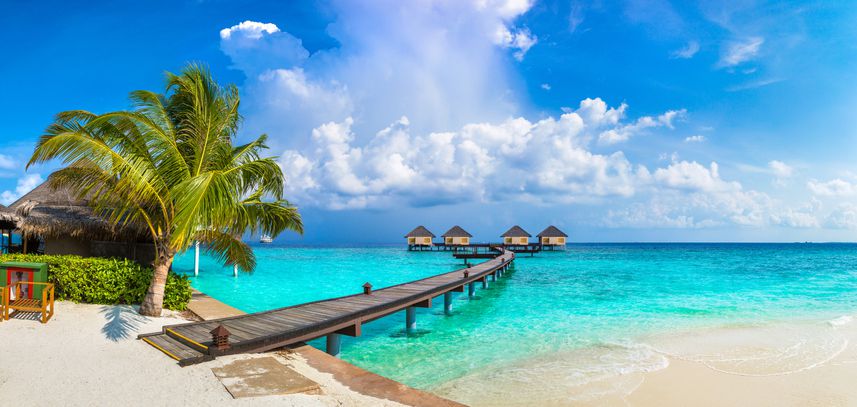 15 Stunning Clear-Water Beaches Around the World