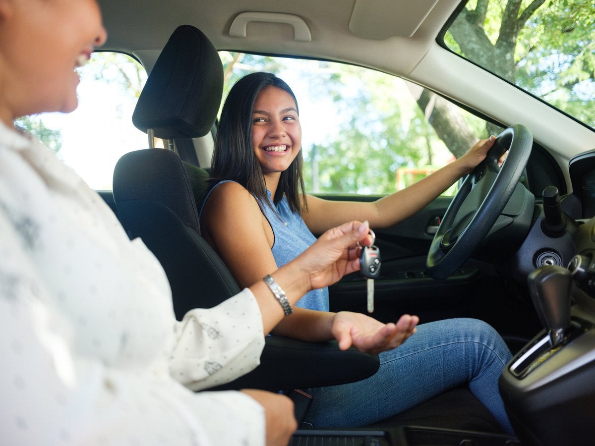 These 9 Auto Insurers Had The Cheapest Rates For Young Drivers In 2023   AAOkuQr.img