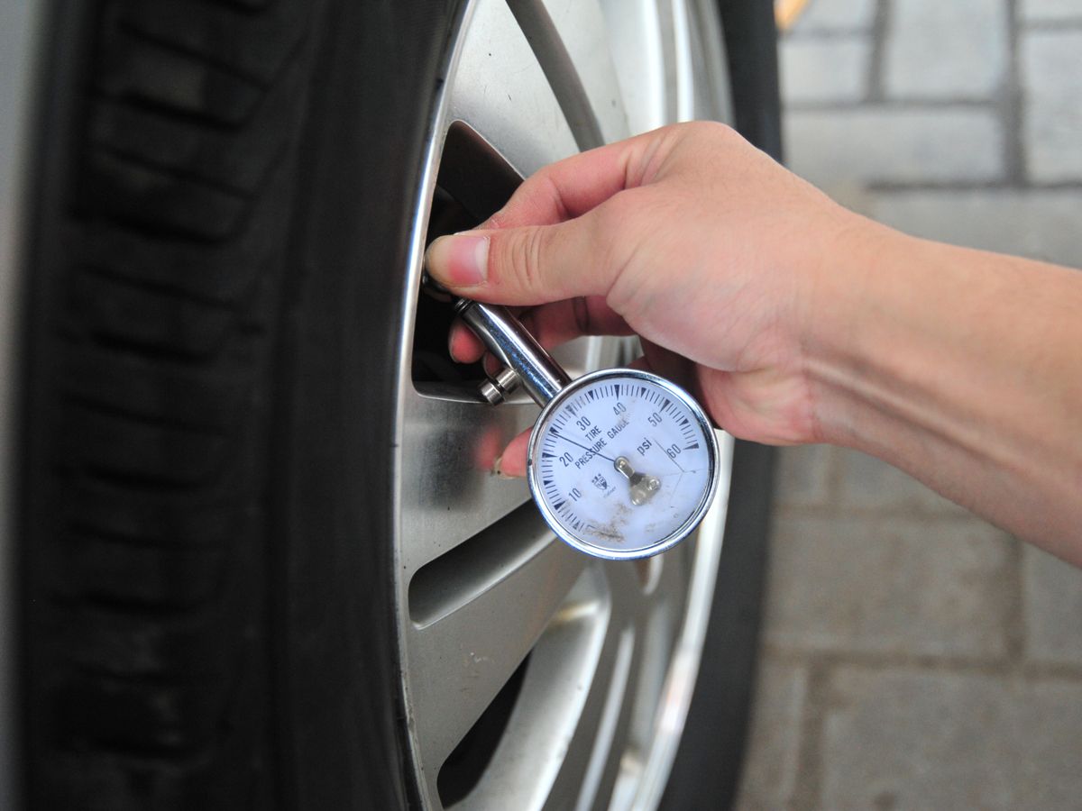 inilah 5 cara mencegah ban mobil terkena flat spot saat ditinggal mudik