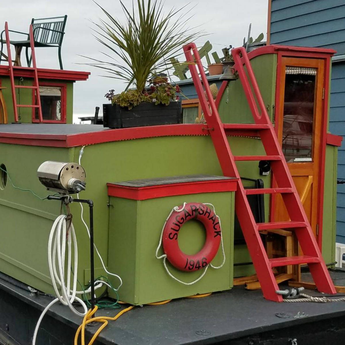 50 Tiny Houses That Actually Float