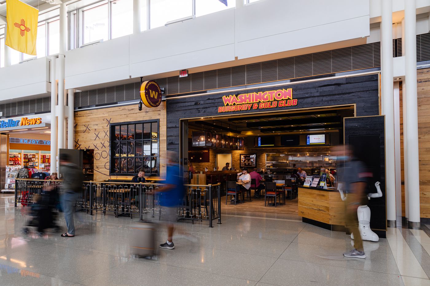 A Traveler’s Guide to Restaurants at Dulles International Airport (IAD)