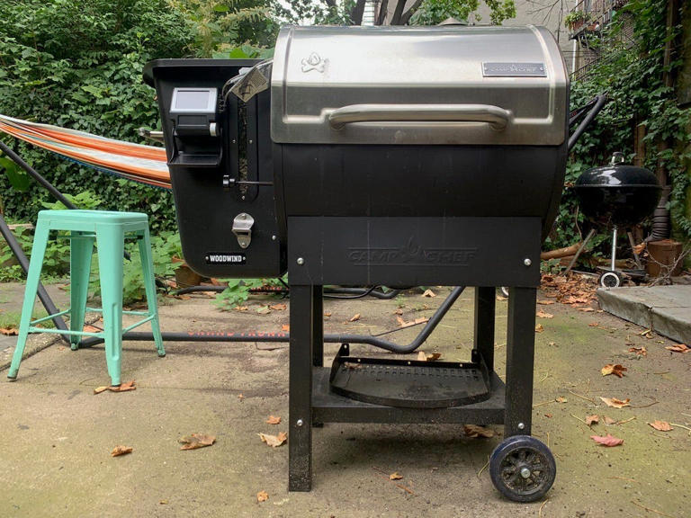 Paris Hilton Cologne Gift Set For Men, 4 Pieces