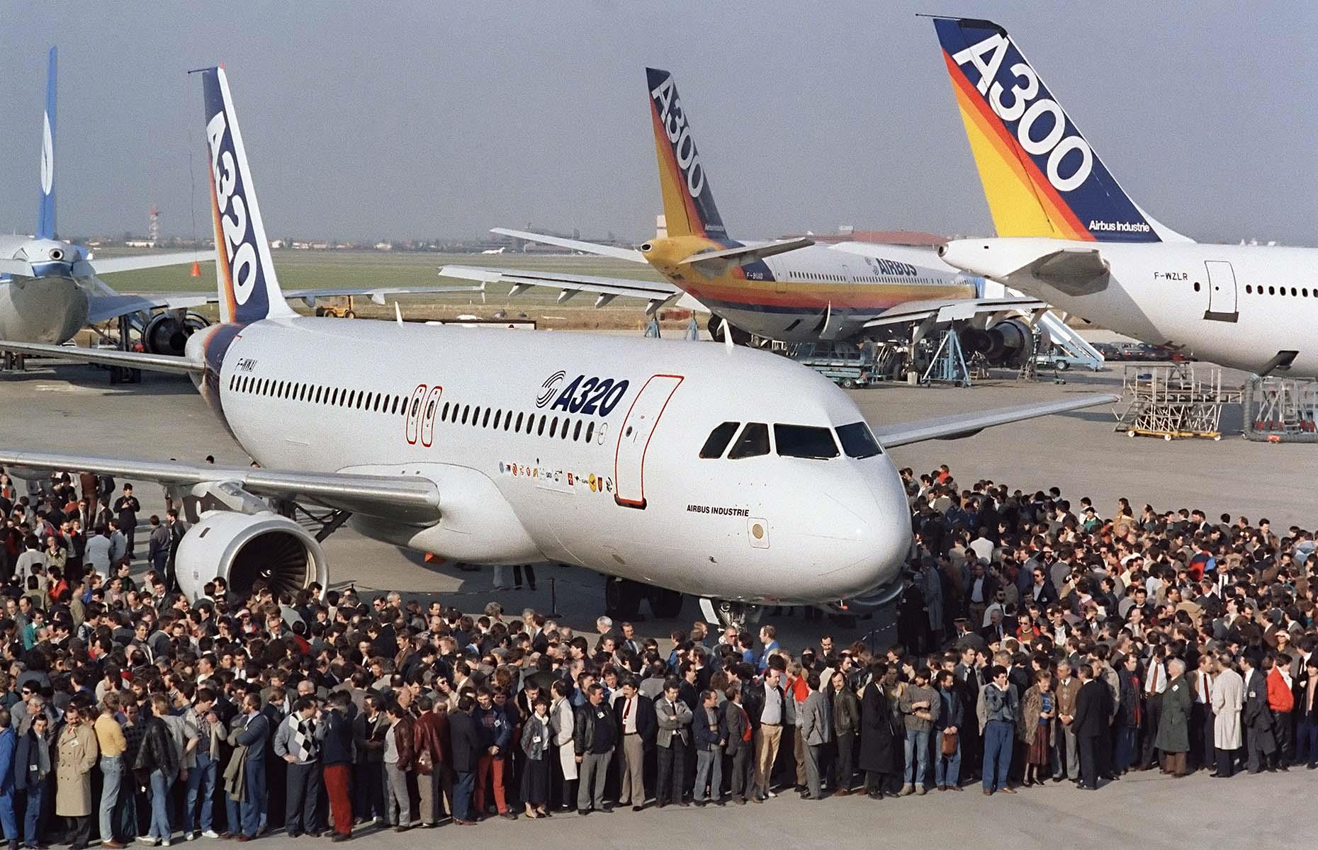 Launched in the late 1980s, the A320 was Airbus' attempt at catching up with its biggest competitor, Boeing. This Airbus aircraft made significant advancements on the tech side – it was first to implement fly-by-wire flight controls, a system where manual controls are replaced with an electronic interface, and side-sticks for improved ergonomics of the crew. The fly-by-wire technology was later incorporated into other Airbus aircraft, like the A380.