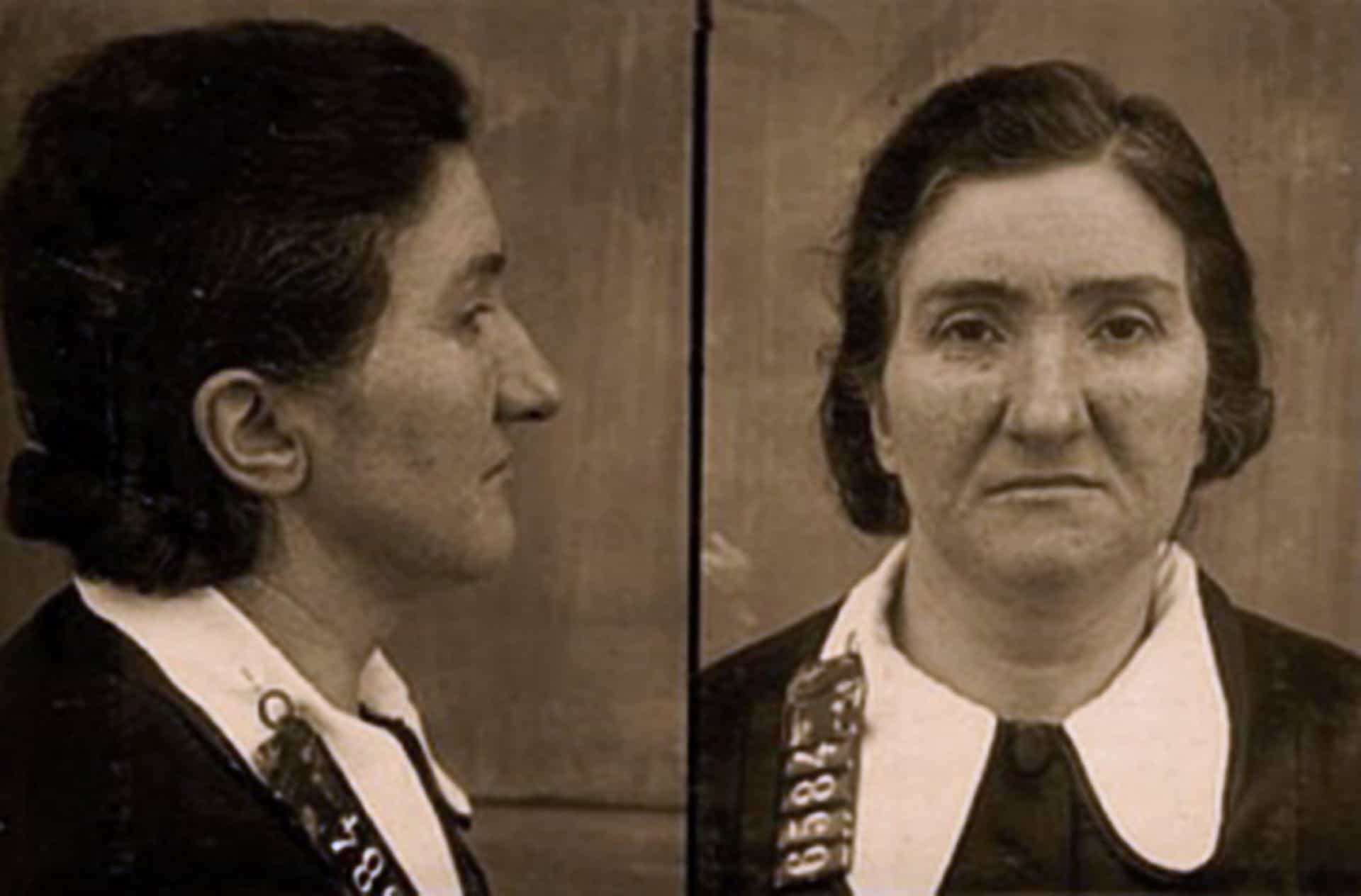 Entre 1939 e 1940, Leonarda Cianciulli assassinou três mulheres e fez bolos e sabão com seus restos mortais. Ela supostamente cometeu esses crimes para quebrar uma maldição em sua família.