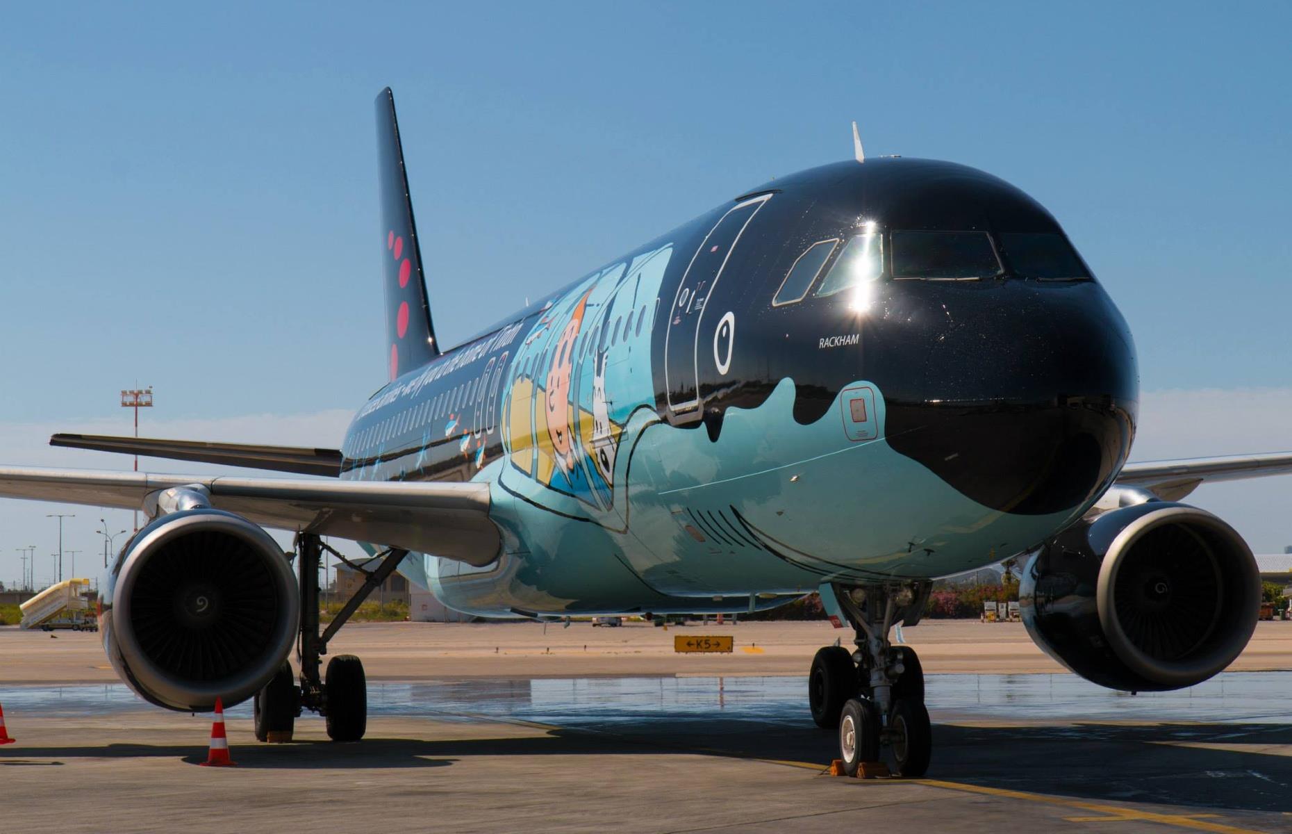 These Gorgeous Planes Bring Color To The Sky