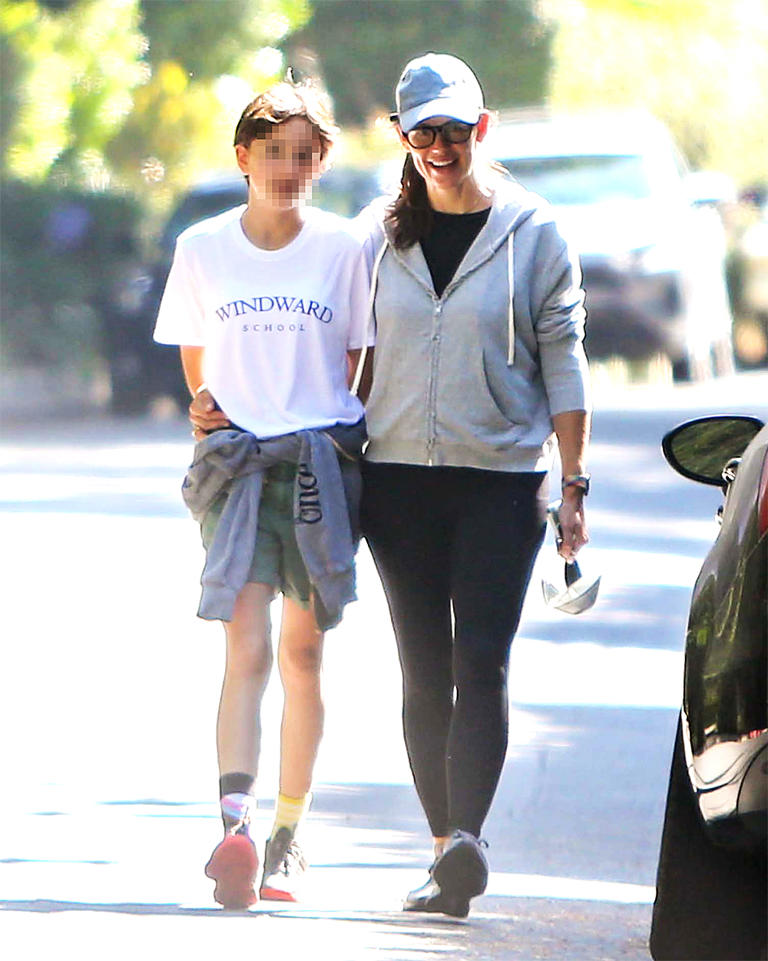 Jennifer Garner walks with Seraphina Affleck on July 20, 2021. Looking ready for exercise, they both wore casual clothing.