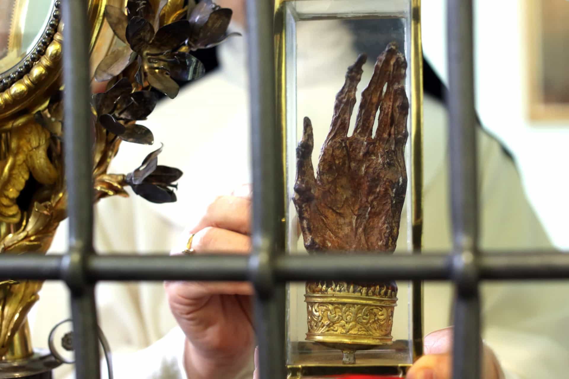 AATACD0.img?w=800&h=415&q=60&m=2&f=jpg