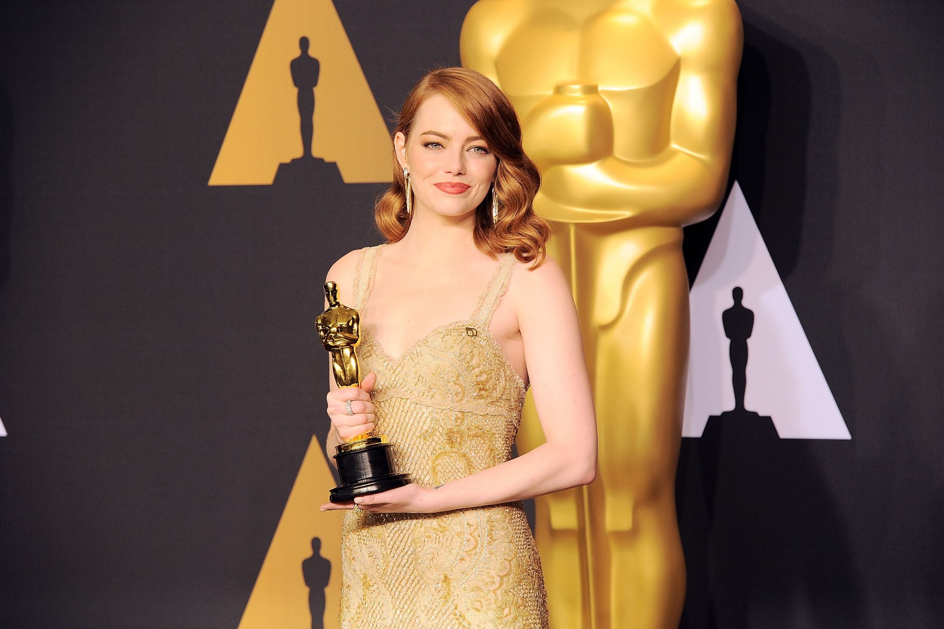 Стоун оскар. Emma Stone Oscar 2020. Emma Stone Oscar 2017.