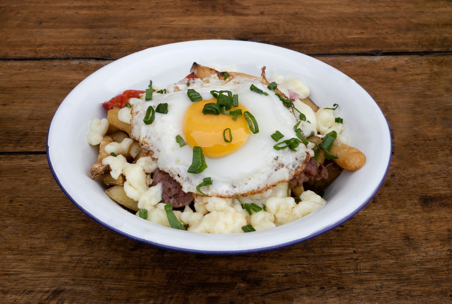 <p>Forget the hash browns. Add a fancy touch to your Sunday brunch with a <a href="https://www.eggs.ca/recipes/egg-poutine">breakfast poutine</a> that’s as delicious as it is satisfying!</p>