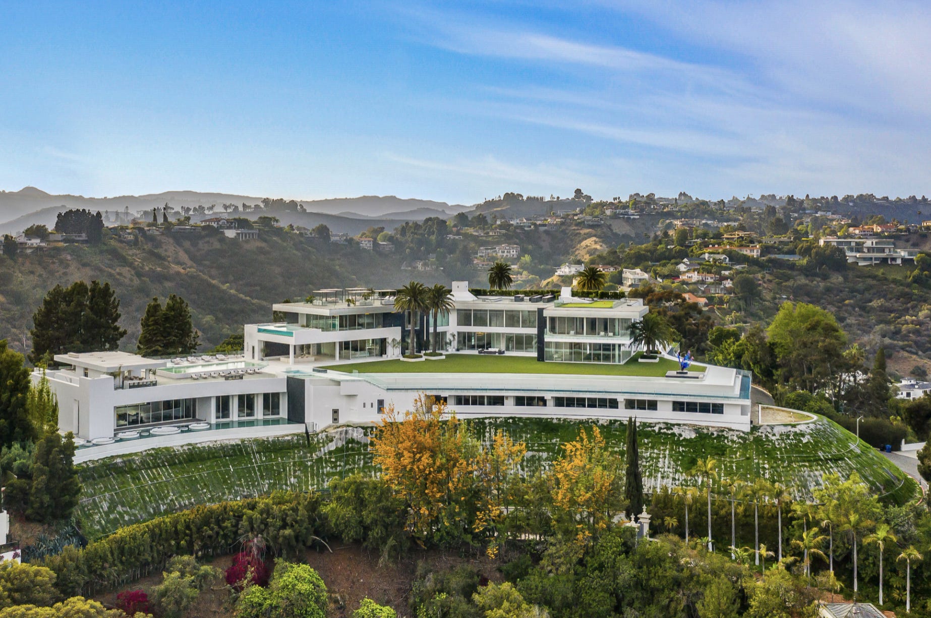 See inside the biggest modern home in the US, a 105,000-square-foot ...