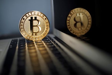 bitcoin, büyük kripto borsasında 10.000 doların altına geriledi