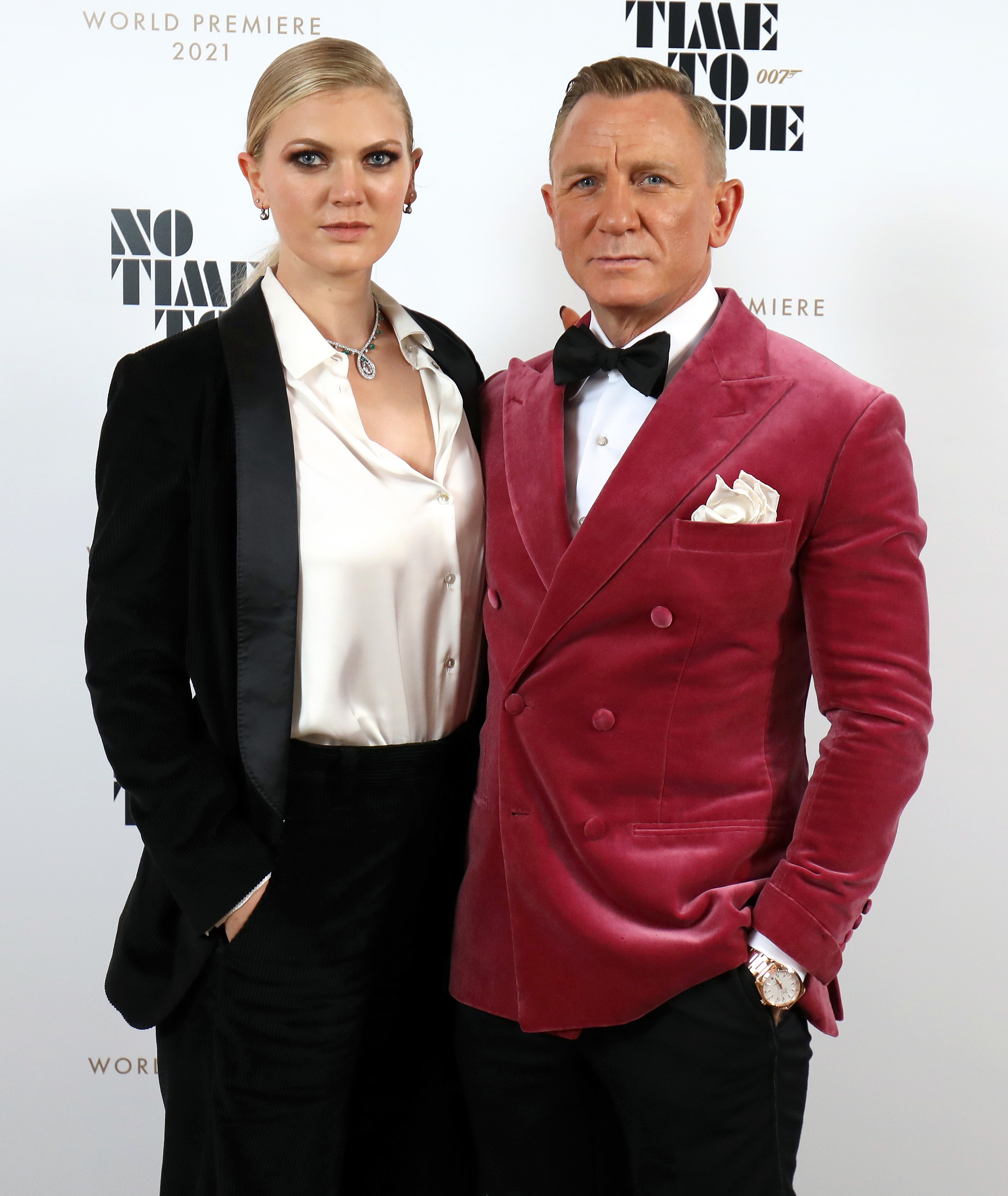 <p><a href="https://www.wonderwall.com/celebrity/profiles/overview/daniel-craig-267.article">Daniel Craig</a> was joined by daughter Ella Loudon -- a model-actress who was born in 1992 -- at <span><a href="https://www.wonderwall.com/awards-events/red-carpet/bond-is-back-see-daniel-craig-and-more-stars-on-the-red-carpet-at-the-no-time-to-die-london-premiere-503223.gallery">the world premiere of his final James Bond film, "No Time to Die," </a>at the Royal Albert Hall in London on Sept. 28, 2021.</span> He has another daughter, who was born in 2018, with second wife Rachel Weisz.</p>