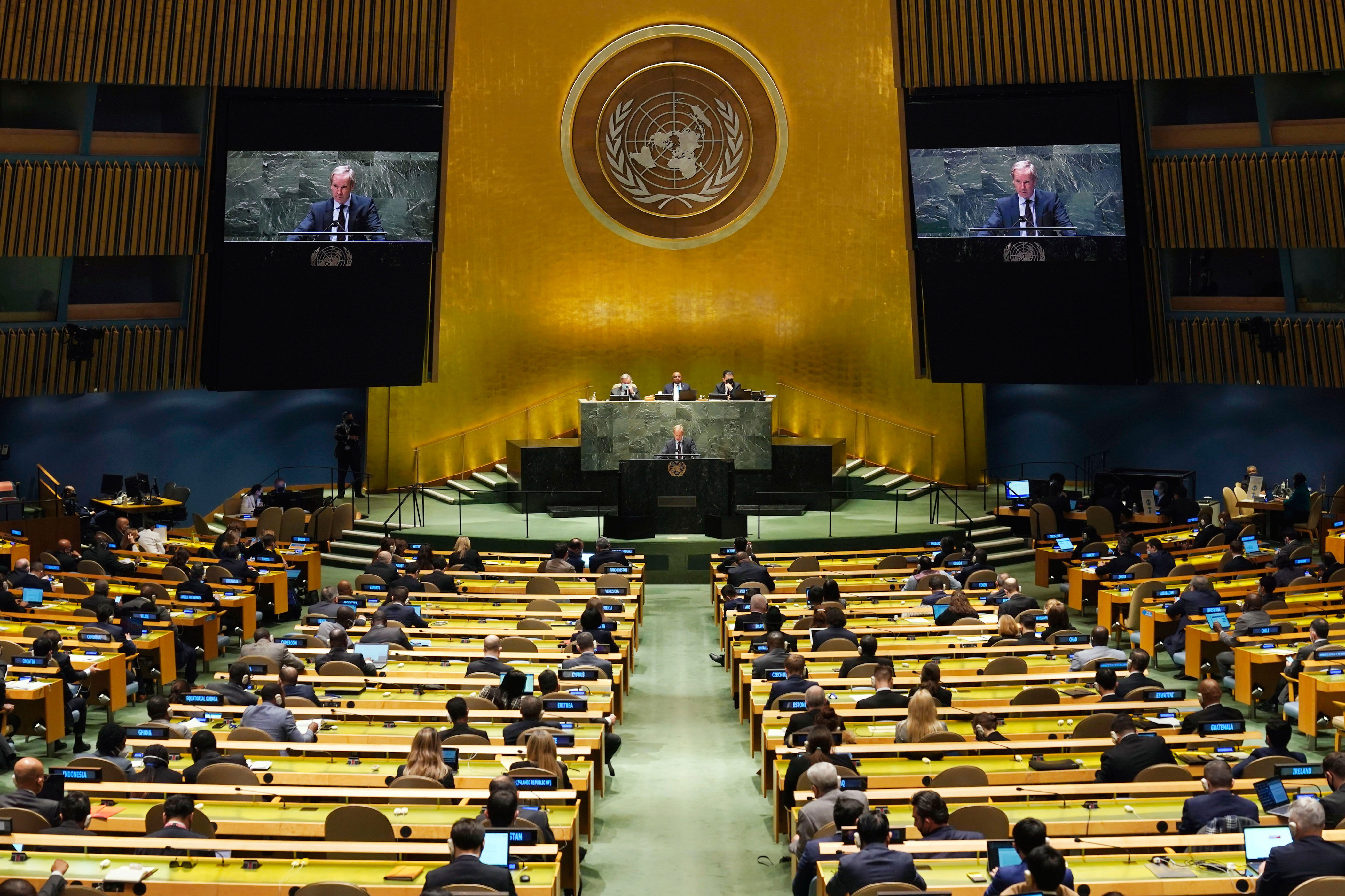 Оон проголосовал. Генеральная Ассамблея ООН 2022. Генассамблея ООН 2022. Генеральная Ассамблея ООН сентябрь 2022. Зал заседаний Генассамблеи ООН.