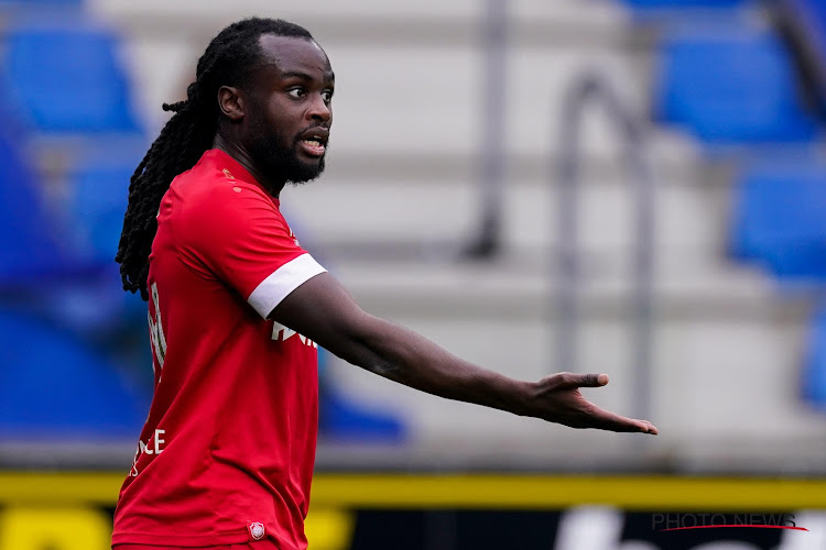 OFFICIEEL: Jordan Lukaku geeft oudere broer Romelu het goede voorbeeld ...