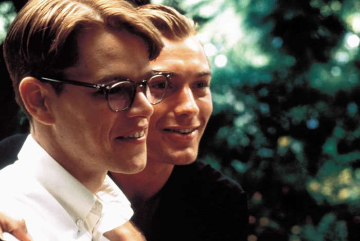 2 of 33 Photos in Gallery: Tom Ripley (Matt Damon) takes over Dickie Greenleaf's (Jude Law) life after killing him. Indeed, a very talented psychopath.